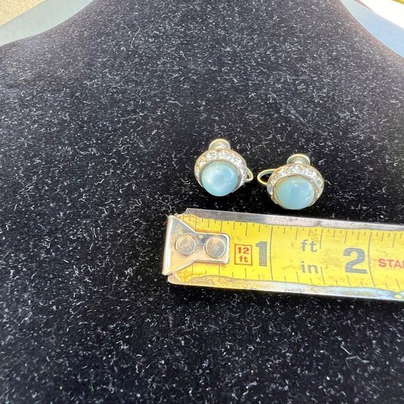 Avon Vintage Blue Moon Stone And Rhinestone Necklace And Screw On Earrings Set - Picture 7 of 8